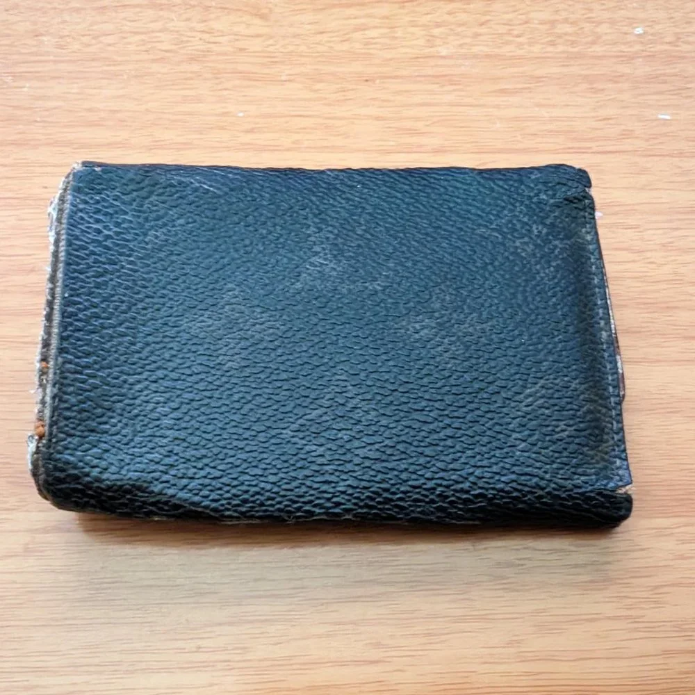Louis Vuitton Monogram Key Holder/Wallet #1576💥PRICE DROP💥